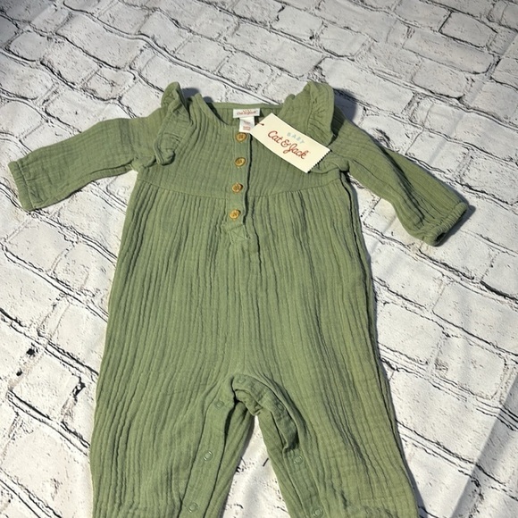 Cat & Jack one piece baby romper - Picture 4 of 4